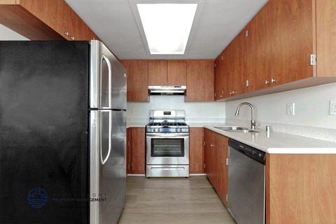 Floor plan for 2 beds, 1 bath, 1100 sqft